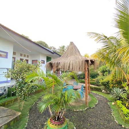 Mahoni Guest House Kelimutu Exterior photo
